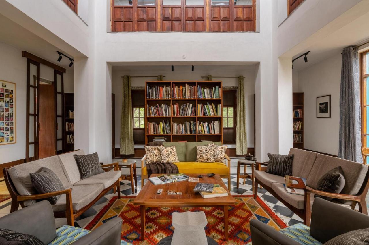 Lohonostays Library Sadhrana Bagh Gurgaon Exterior foto