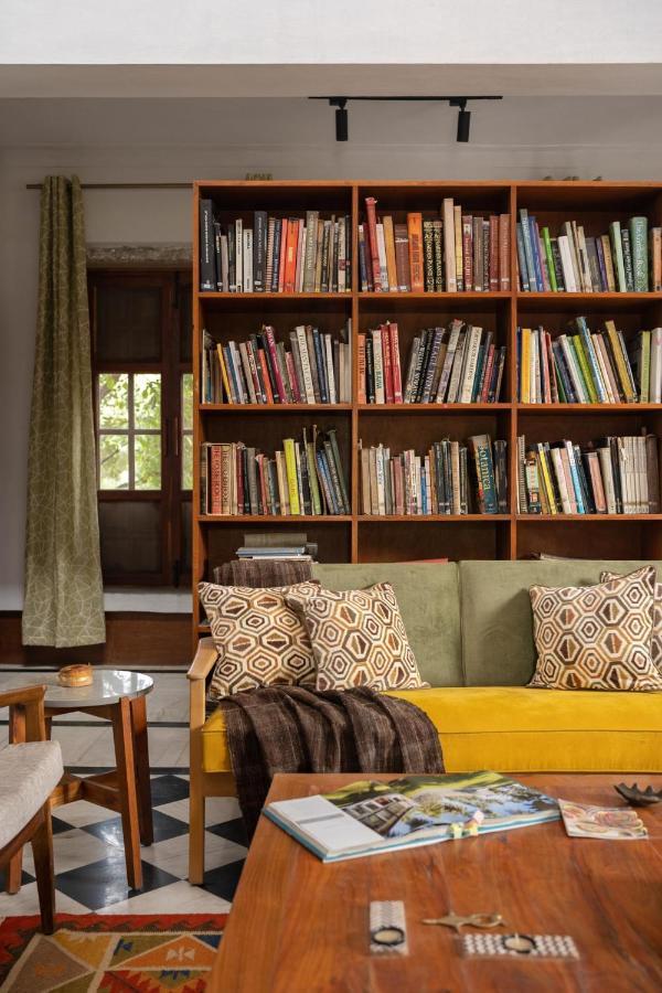 Lohonostays Library Sadhrana Bagh Gurgaon Exterior foto